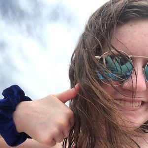 Meet your Posher, Eliza